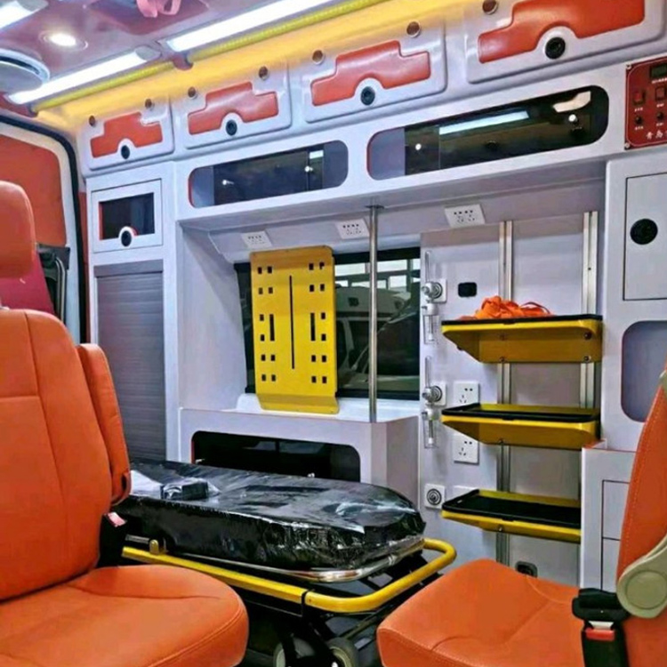 镇海长途救护车护送病人租赁价格